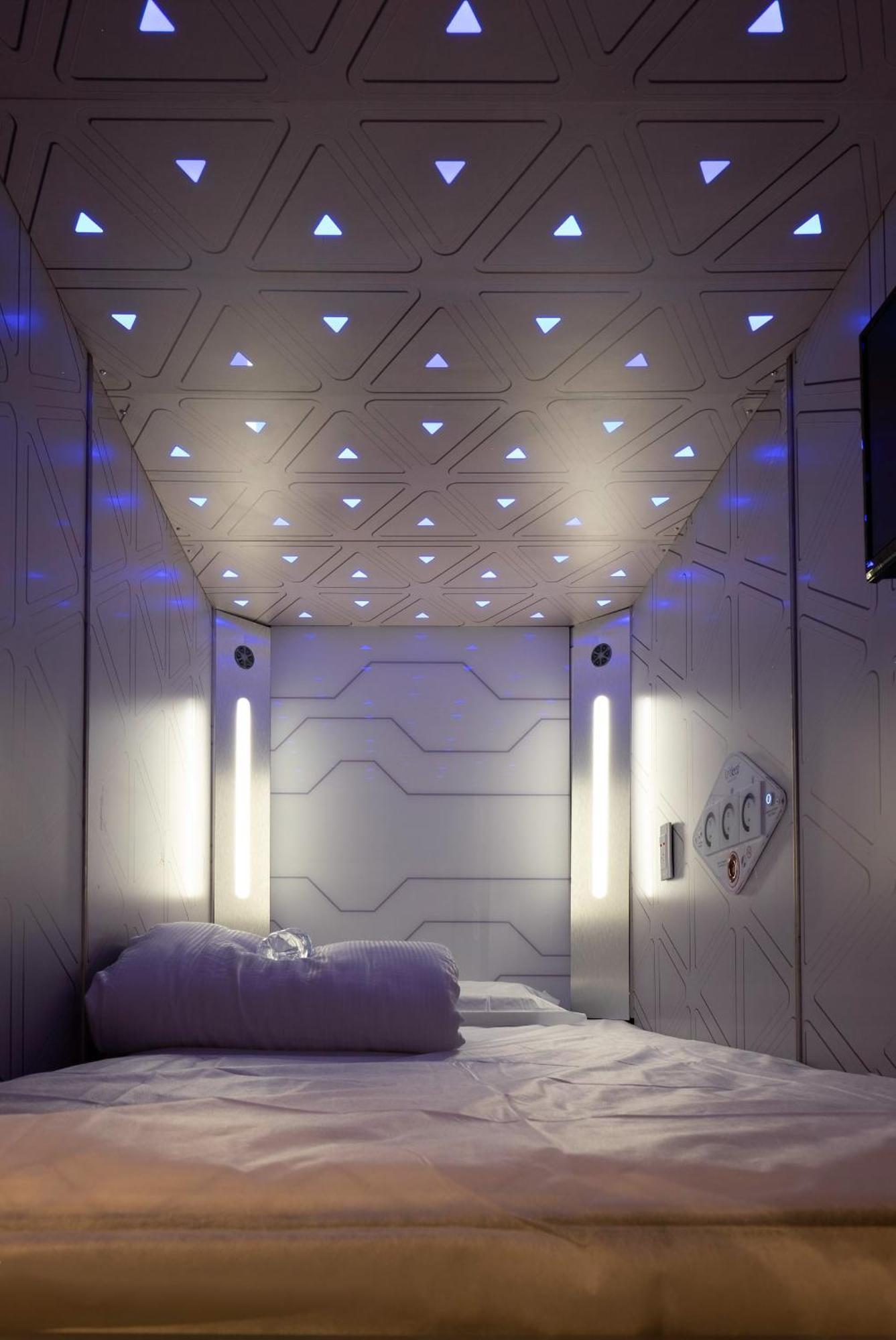 Izzzleep Aeropuerto Terminal 2 — Photos 2